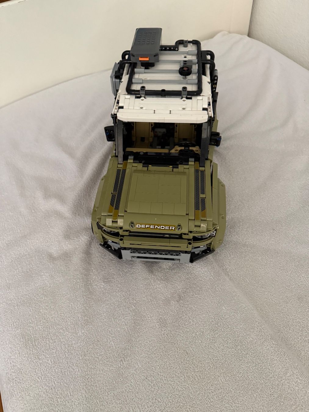 Technics Jeux de construction: LEGO Technic Land Rover Defender  assemblage complet – Neuf (Voir description) à Allschwil par Uhrmach4057 1