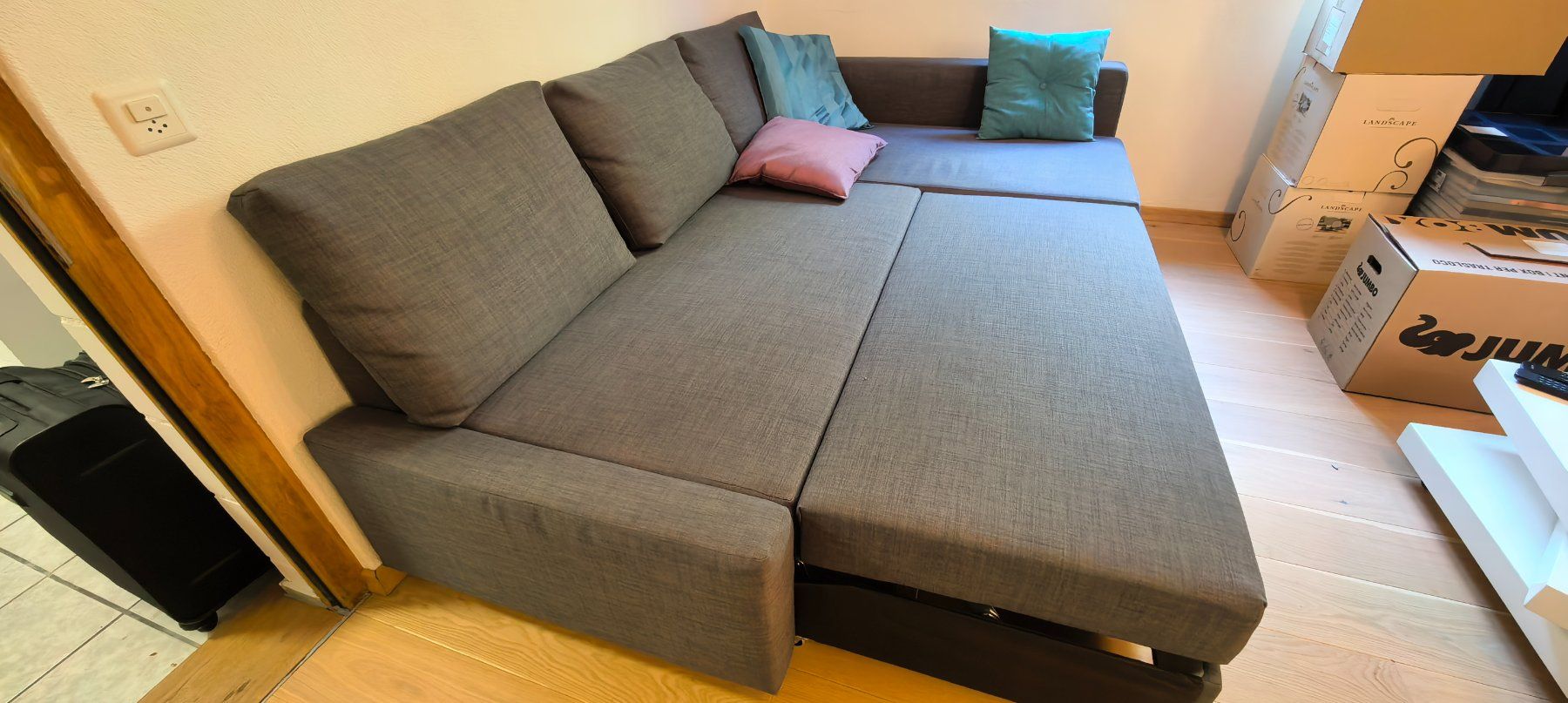 Ikea Divani: Ecksofa mit Bettfunktion dunkelgrau gut erhalten – Usato da Duggingen venduto da firedog144 2