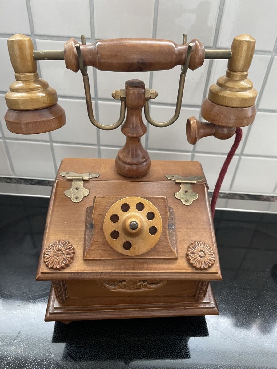 Telefoni: Holz Telefon Truhe – Usato da Oberentfelden venduto da vilibrand 1