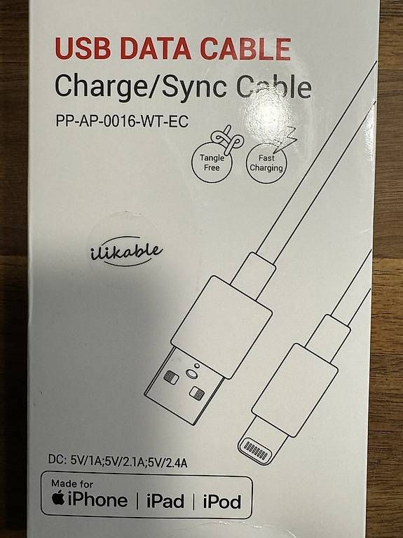 Câbles: USB DATA CABLE Charge / Sync Cable – D'occasion à schaffhausen par Munot100