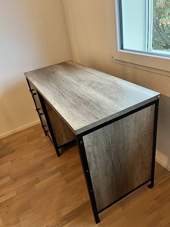 Schreibtische: Pult – Gebraucht aus Bassersdorf von Anp7902 2