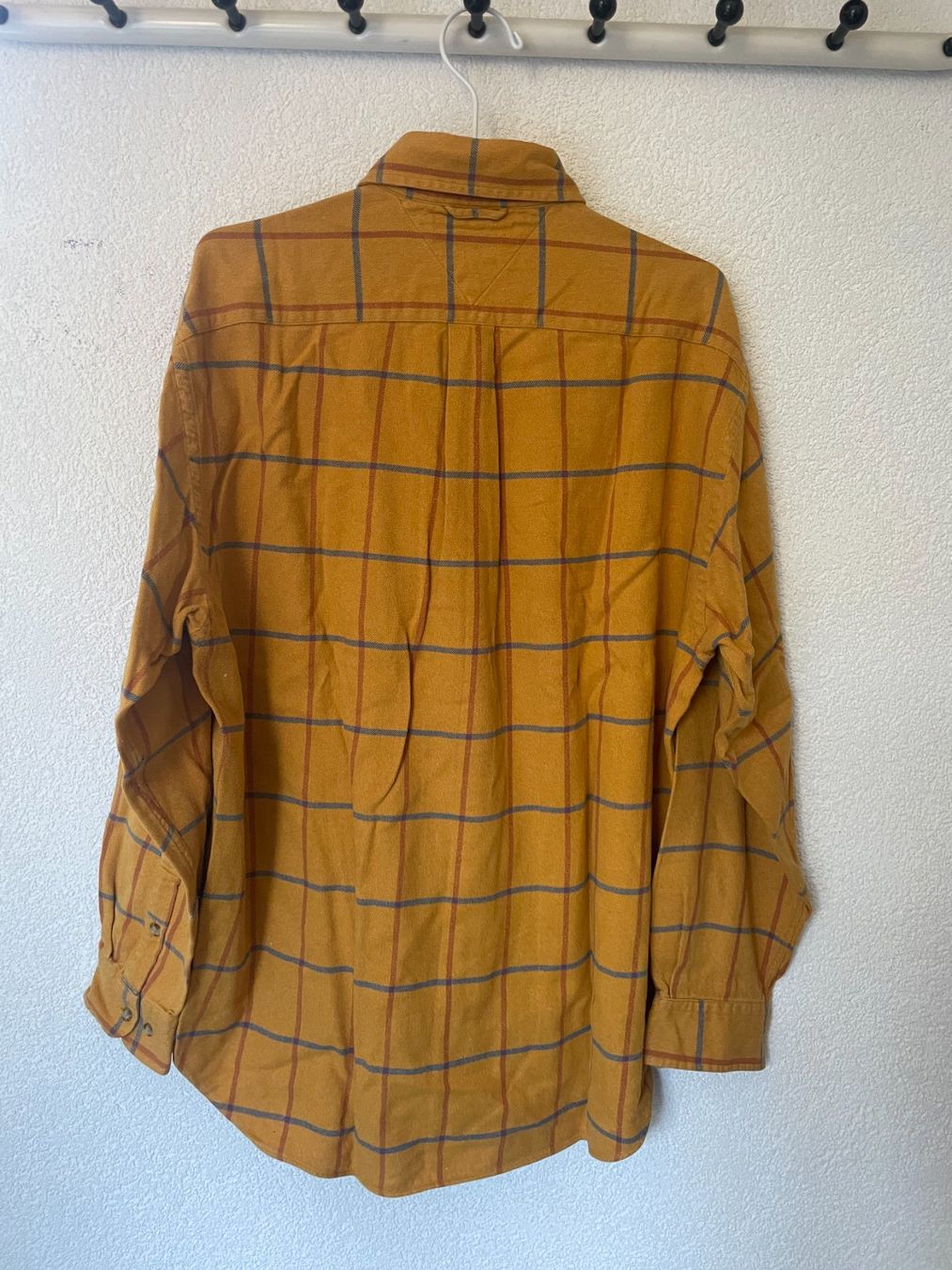 Tommy Hilfiger Camicie: Tommy Hilfiger Checked shirt L – Usato da Lausanne venduto da amaury.h 2