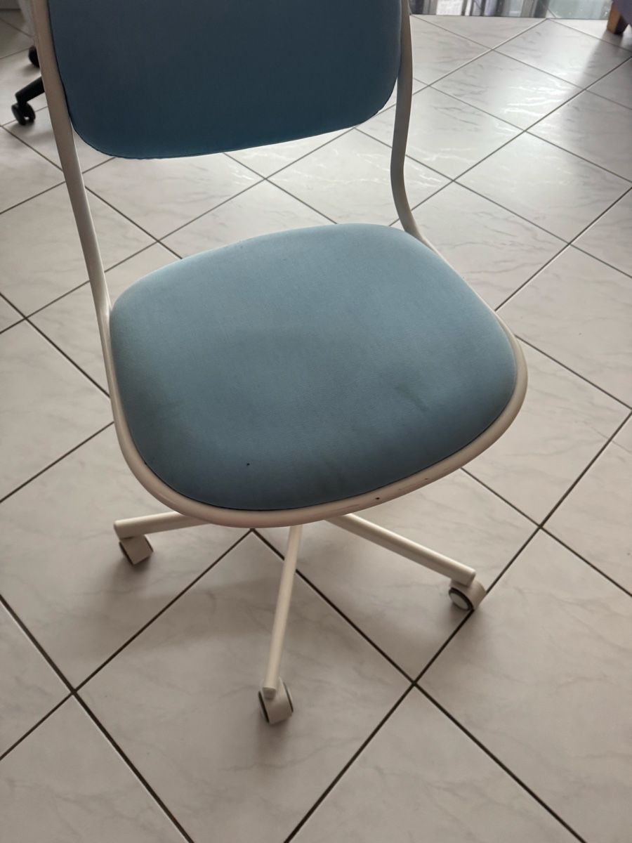 Ikea Stühle: Bürostuhl IKEA blau weiss – Gebraucht aus Oberglatt ZH von Sdp8154 1