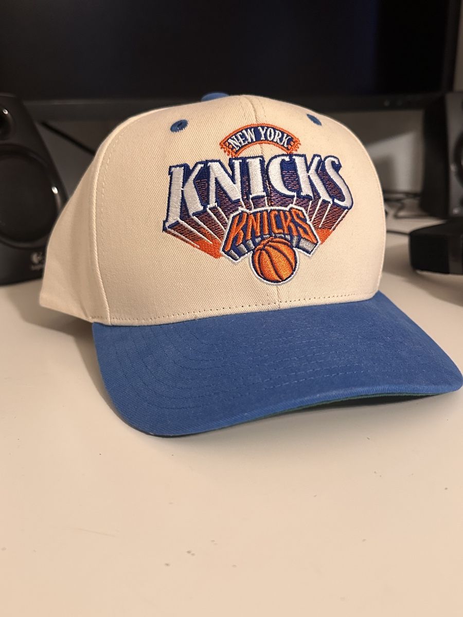 Mitchell & Ness Copricapi, berretti & cappellini: New York Knicks Baseball Cap - A True Fan's Essential – Nuovo (secondo la descrizione) da Zürich venduto da OldtownShop