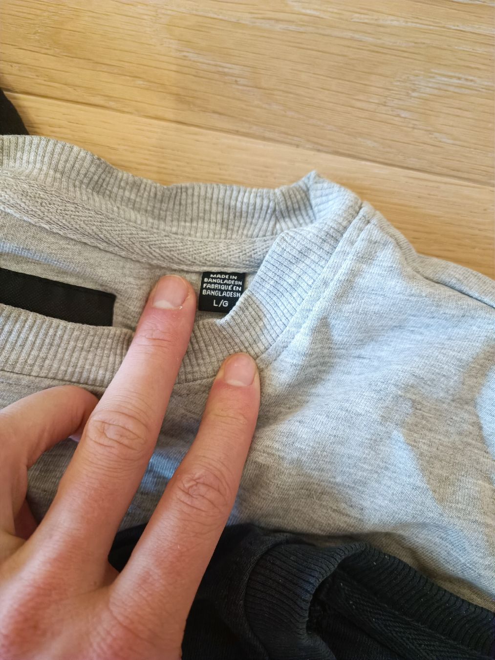 Pullover & Sweatshirts: 3 Pullover Only & Sons Grösse L in Schwarz Grau Dunkelblau – Gebraucht aus Oeschgen von timeout_helvetia 1
