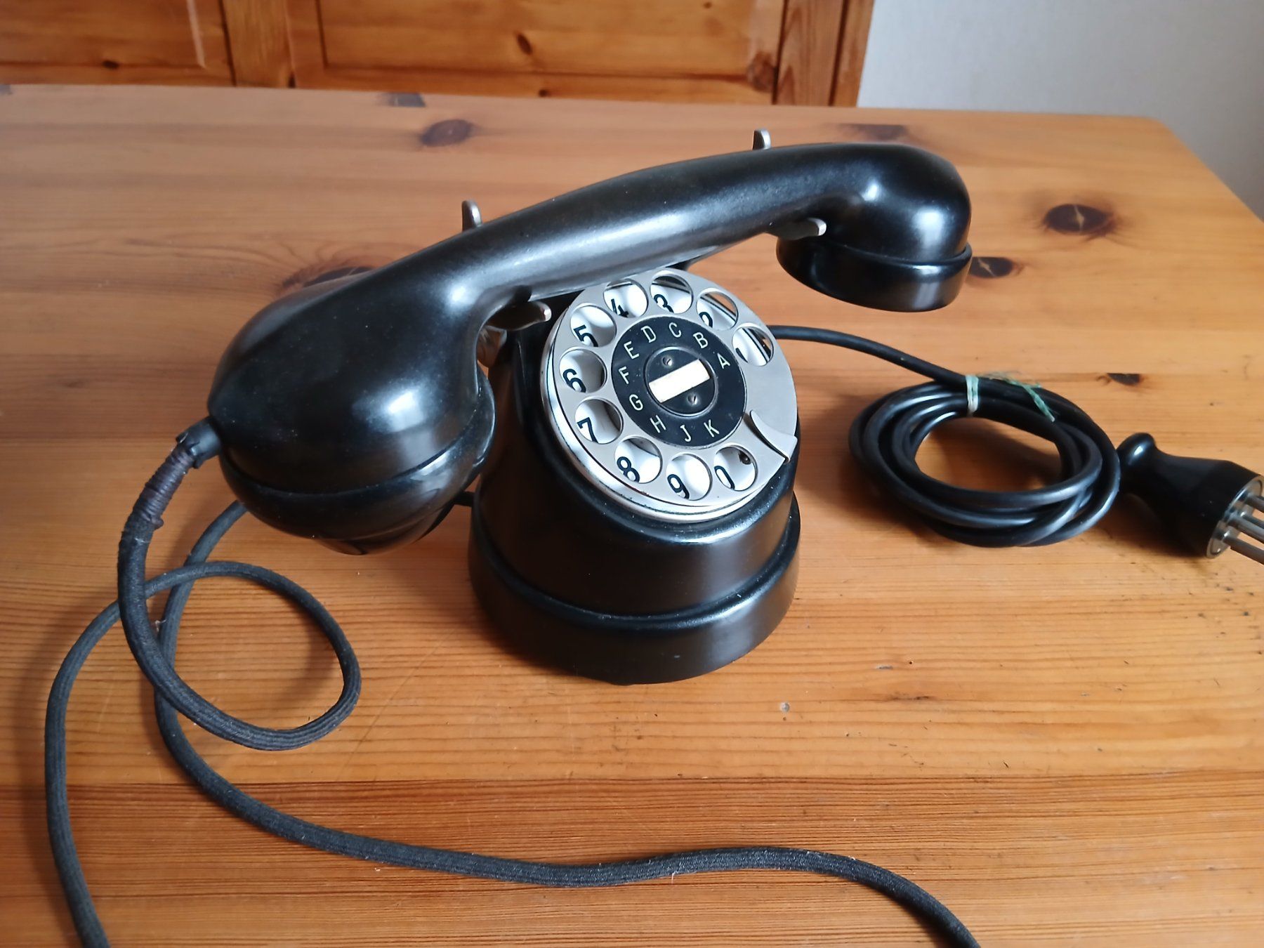 Telefone: Antikes Telefon schwarz mit Wählscheibe – Gebraucht aus Oberentfelden von Trinity1945 6