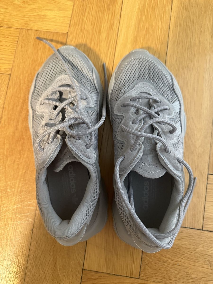 Scarpe da uomo: Adidas Grey Sneakers - almost new – Usato da Zürich venduto da Iris_li