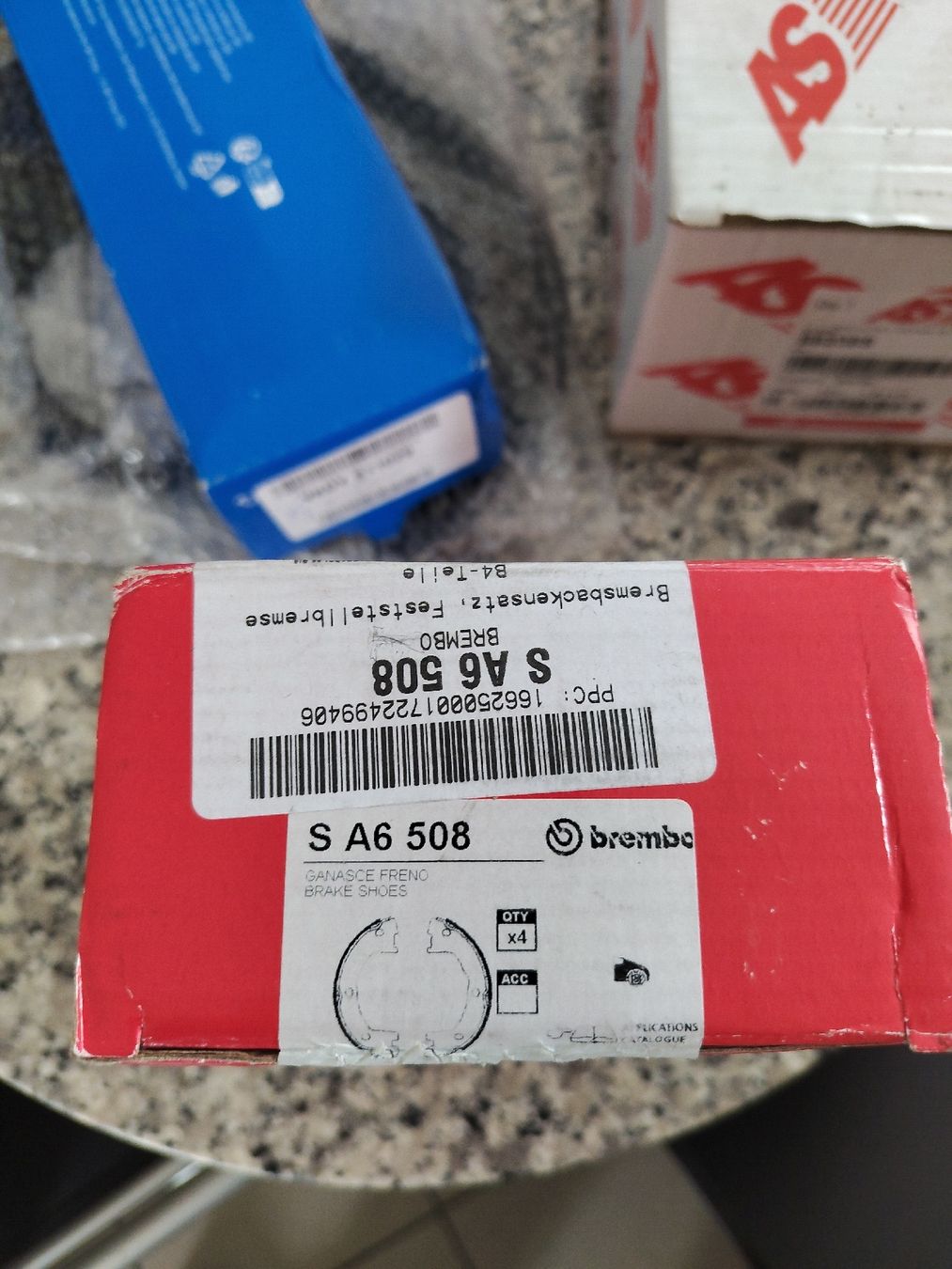 Brembo Tutti pezzi di ricambio auto: mâchoires de frein arrière Iveco – Nuovo e nell'imballaggio originale da Loveresse venduto da AtelierBurkhalter