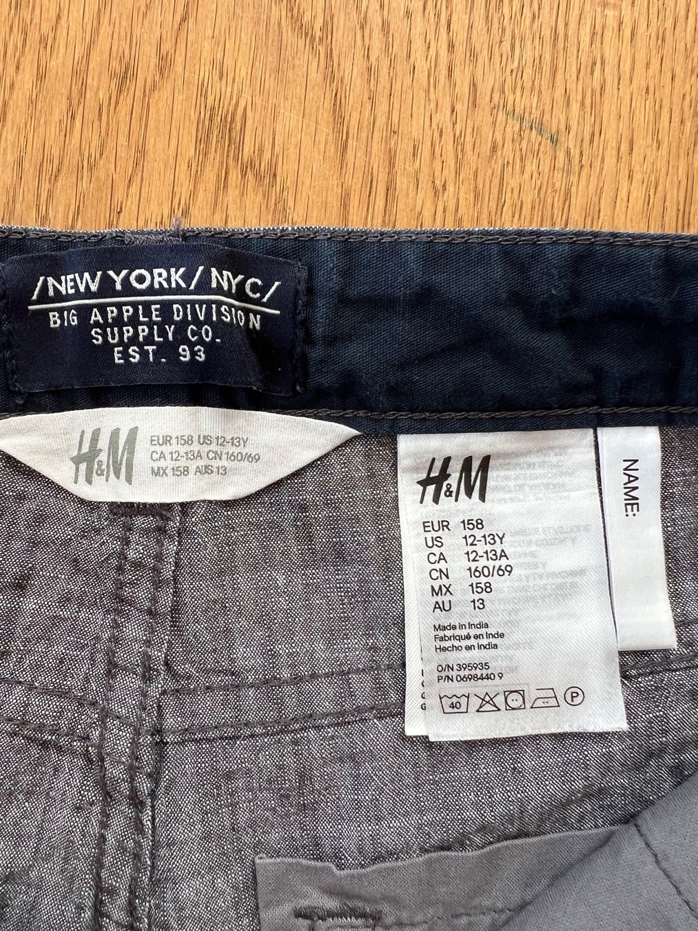 H&M Pantaloni: 3/4 Hose von H&M in Gr.158 – Usato da Lengnau BE venduto da Rubin27 2
