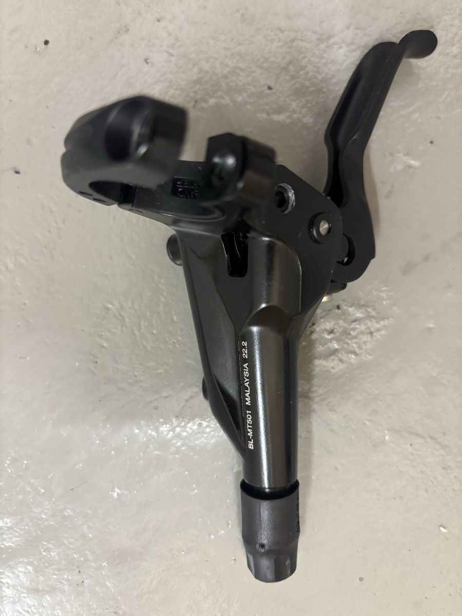 Shimano Pièces détachées: Bremshebel Shimano BL-MT501 – D'occasion à Biel/Bienne par BAM532 1
