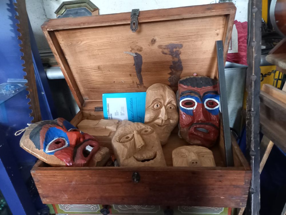 Faszinierende Larven Masken Kaufen: Verwandlung und Kreativität für Jung und Alt