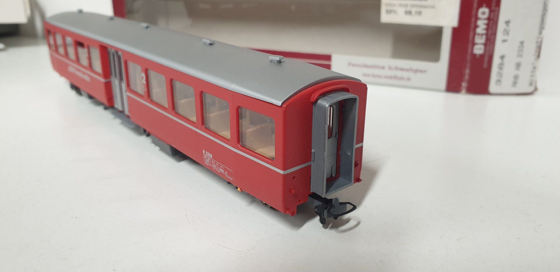 Bemo Modellini di ferrovie: Bemo RhB  Mitteleinstiegswagen 3284  124 – Nuovo (secondo la descrizione) da Geroldswil venduto da TopTrain54 7