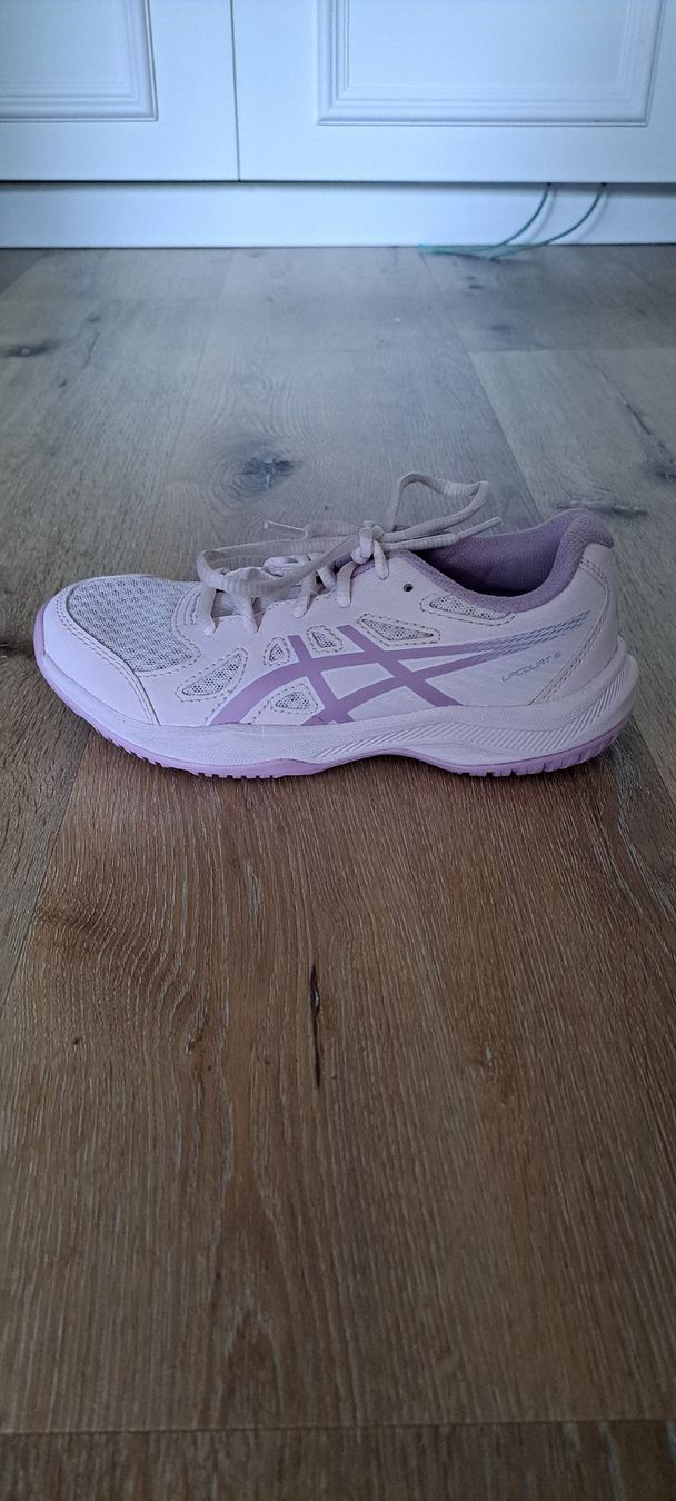 Asics Schuhe für Mädchen: Kinderschuh ASICS pink Grösse 35 – Gebraucht aus Hinterkappelen von Bvbfan 2