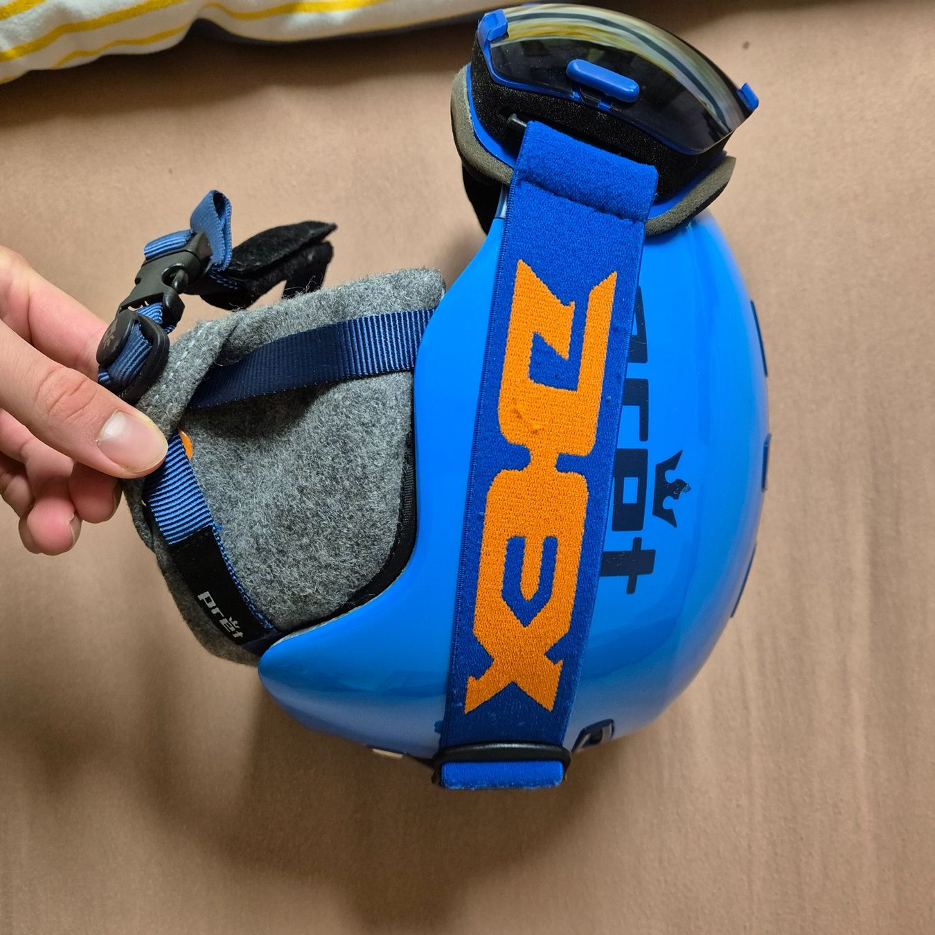 Helme: Skihelm – Gebraucht aus Beckenried von fon_fc2l