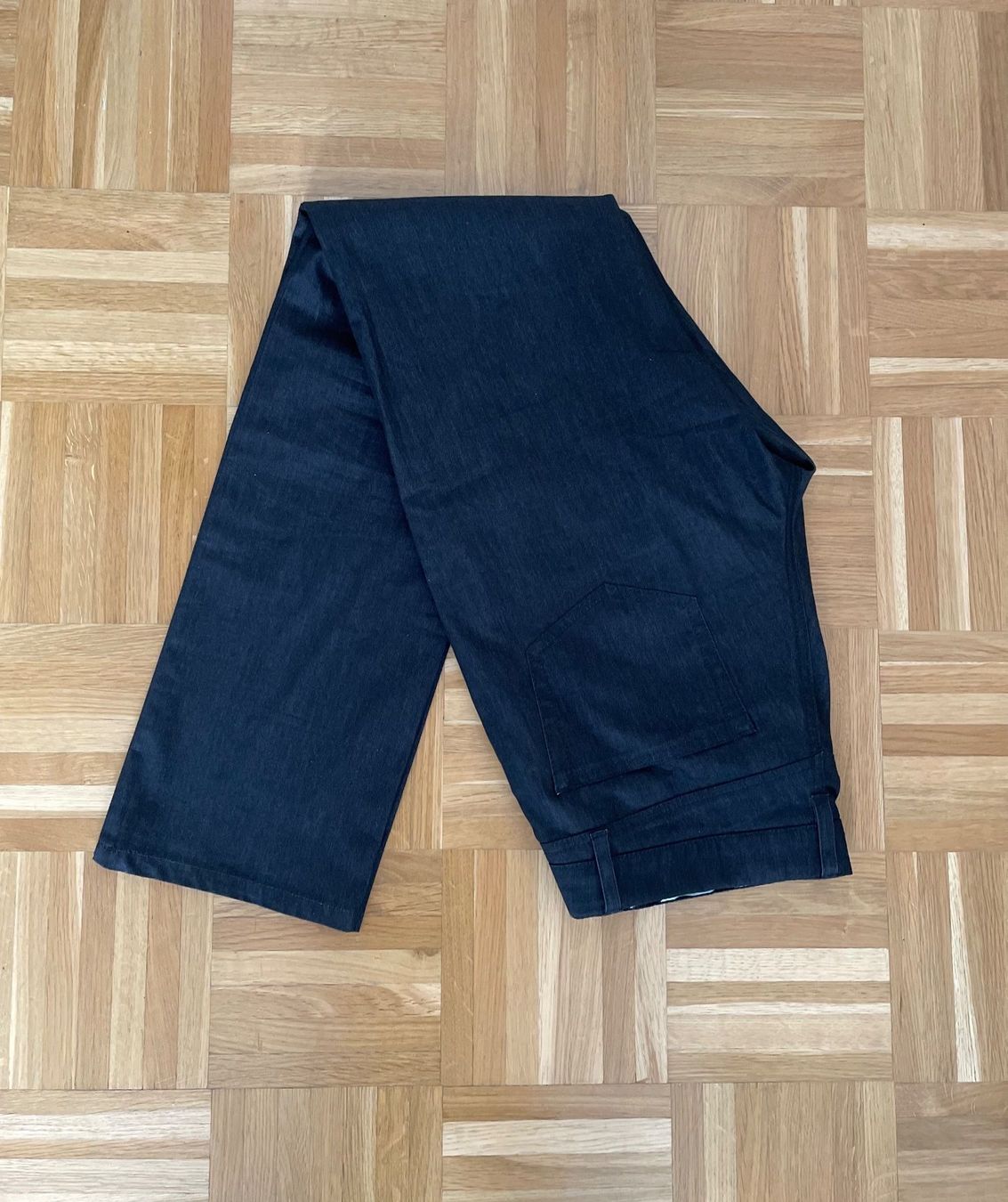 Guess Pantaloni: Guess Hose Gr. 36 (S) – Nuovo (secondo la descrizione) da Rüfenacht BE venduto da Anele_13 7
