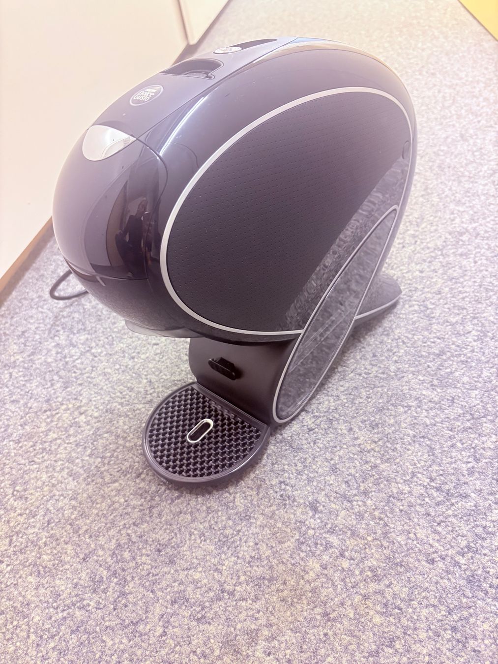 Nescafé Dolce Gusto Neo – neuwertig, nur ca. 20 Kaffeebezüge (Neuf ...