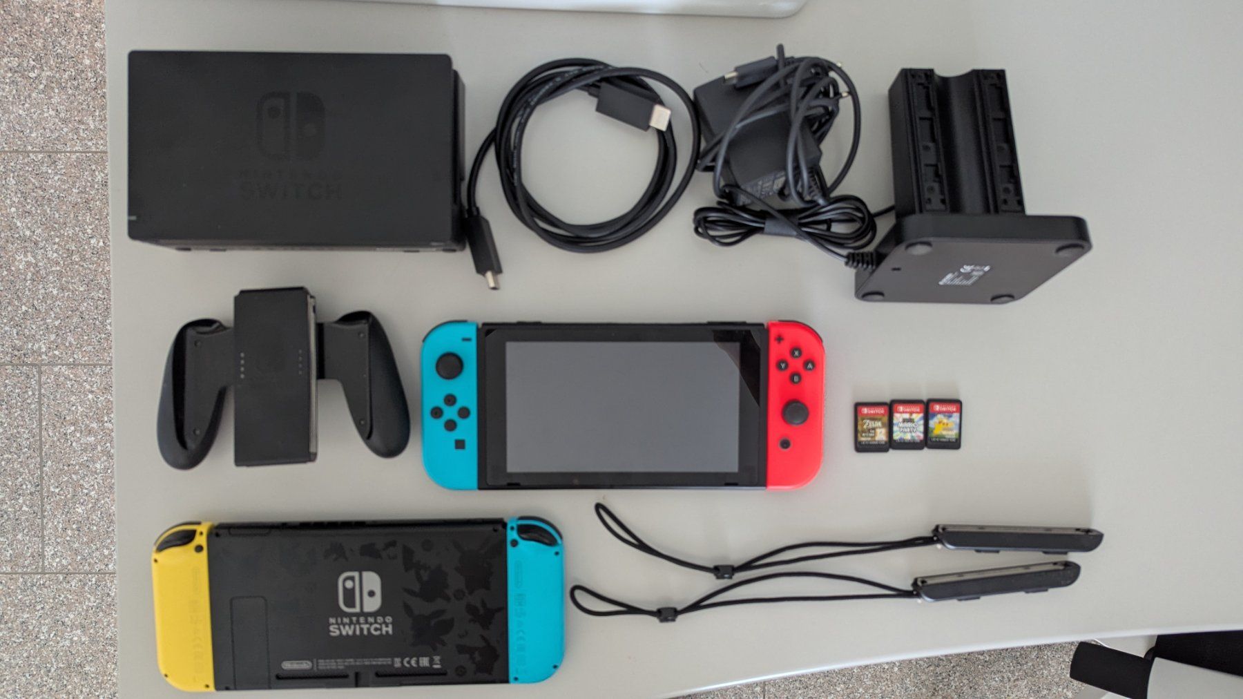 Nintendo Console: Nintendo Switch mit Zubehör – Usato da Wängi venduto da Maelstrom
