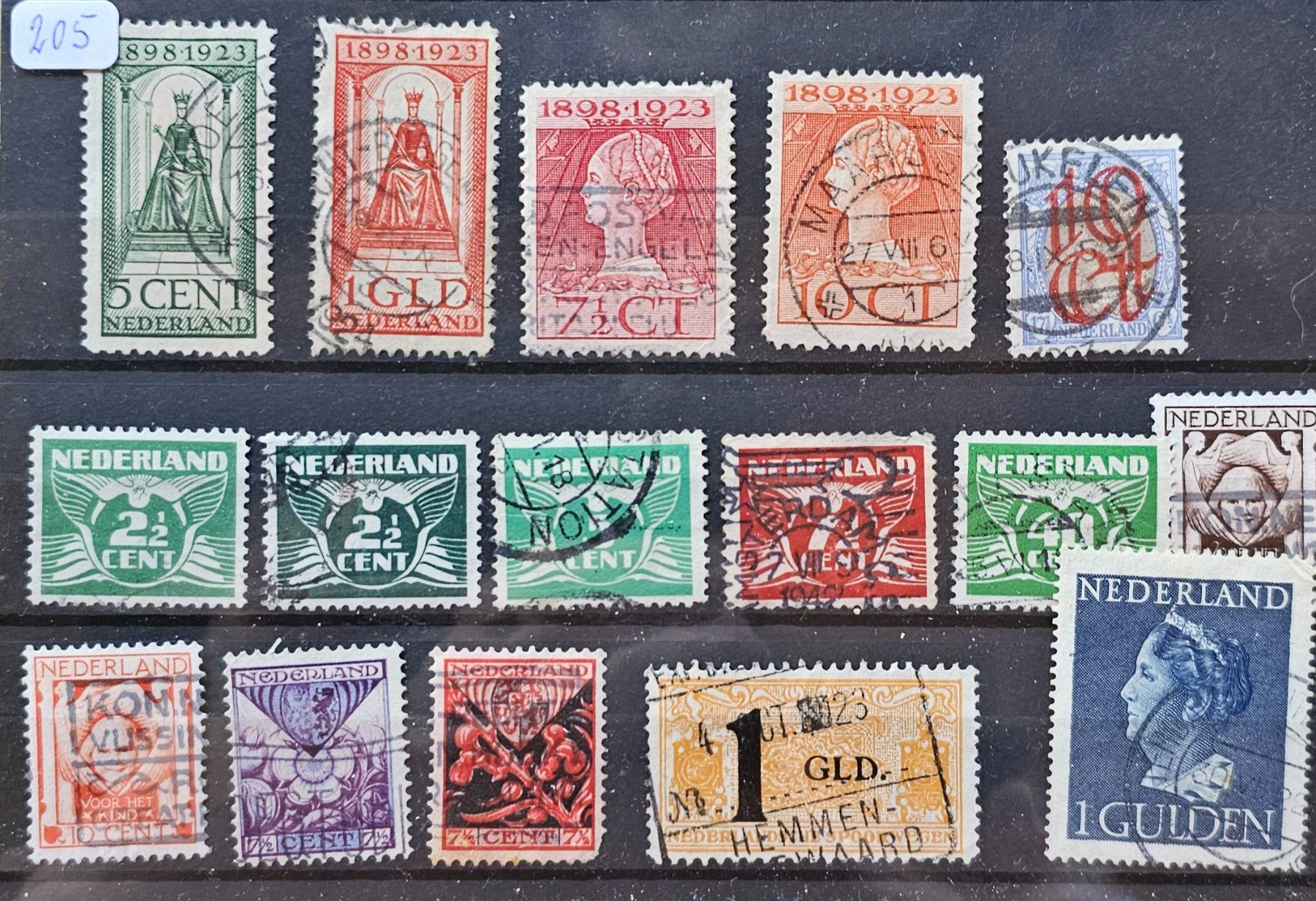 Tutti i francobolli: NEDERLAND  alte Briefmarken – Usato da Les Valettes venduto da Nuba1