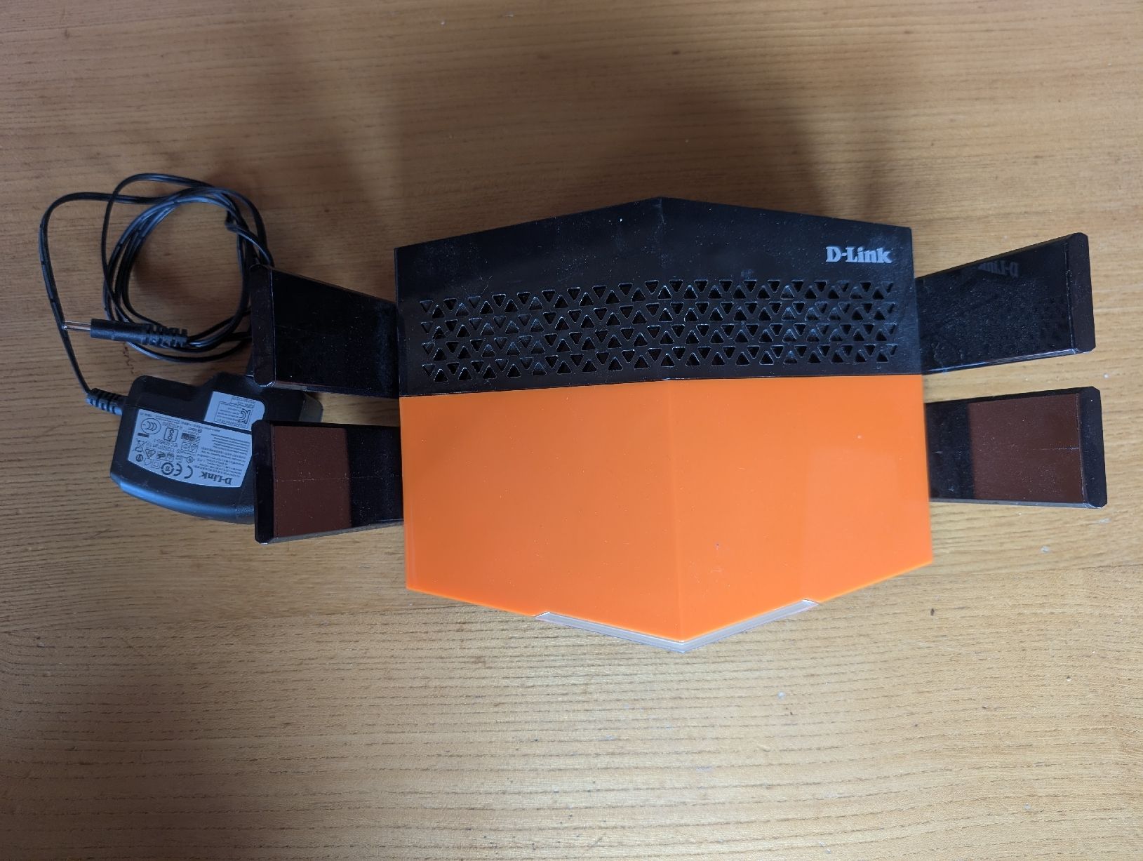 Dlink Modems & Router: D-Link DIR-869 EXO AC1750 Wi-Fi Router – Gebraucht aus Frümsen von Katzen0 1