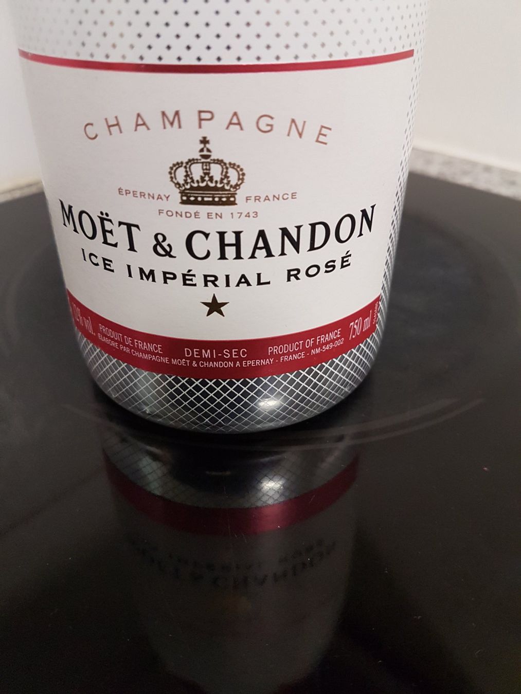 Wein: Champagne Moët & Chandon   lce Impérial Rosé – Neu (gemäss Beschreibung) aus Grenchen von poggione 3