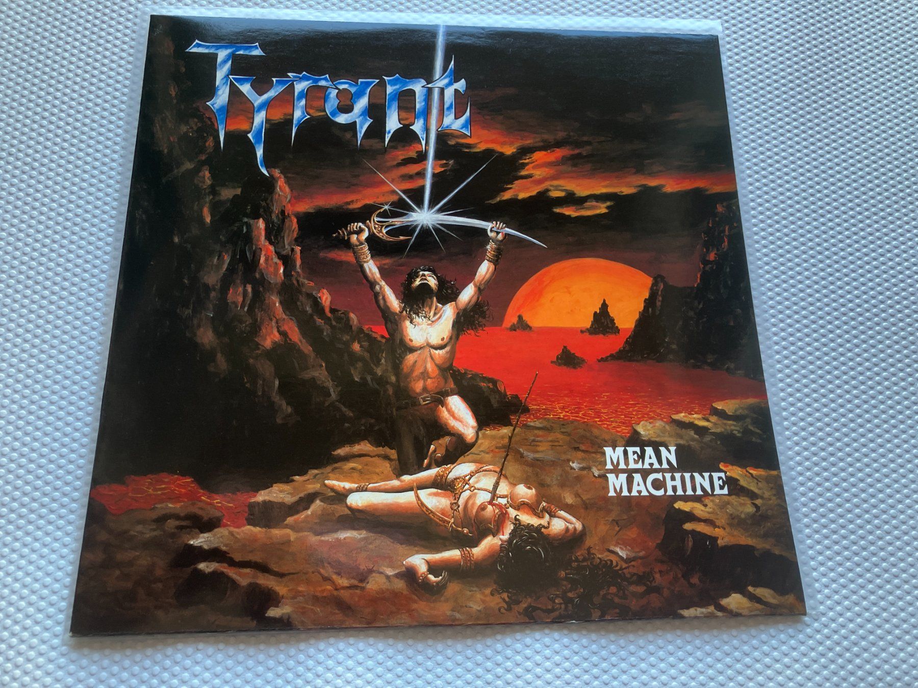 Dischi in vinile: Tyrant – Usato da Aarwangen venduto da Jukebox3