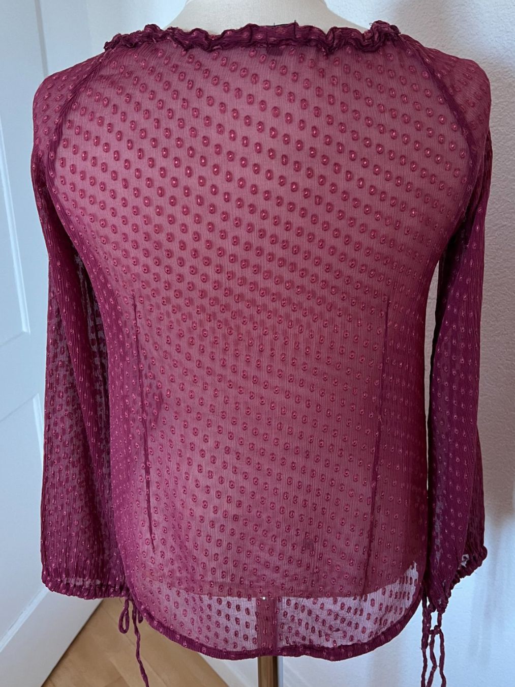 Nile Camicette: transparente Nile Bluse, 100% Seide, Gr. XS, Beere – Usato da Worb venduto da farben20zauber 3