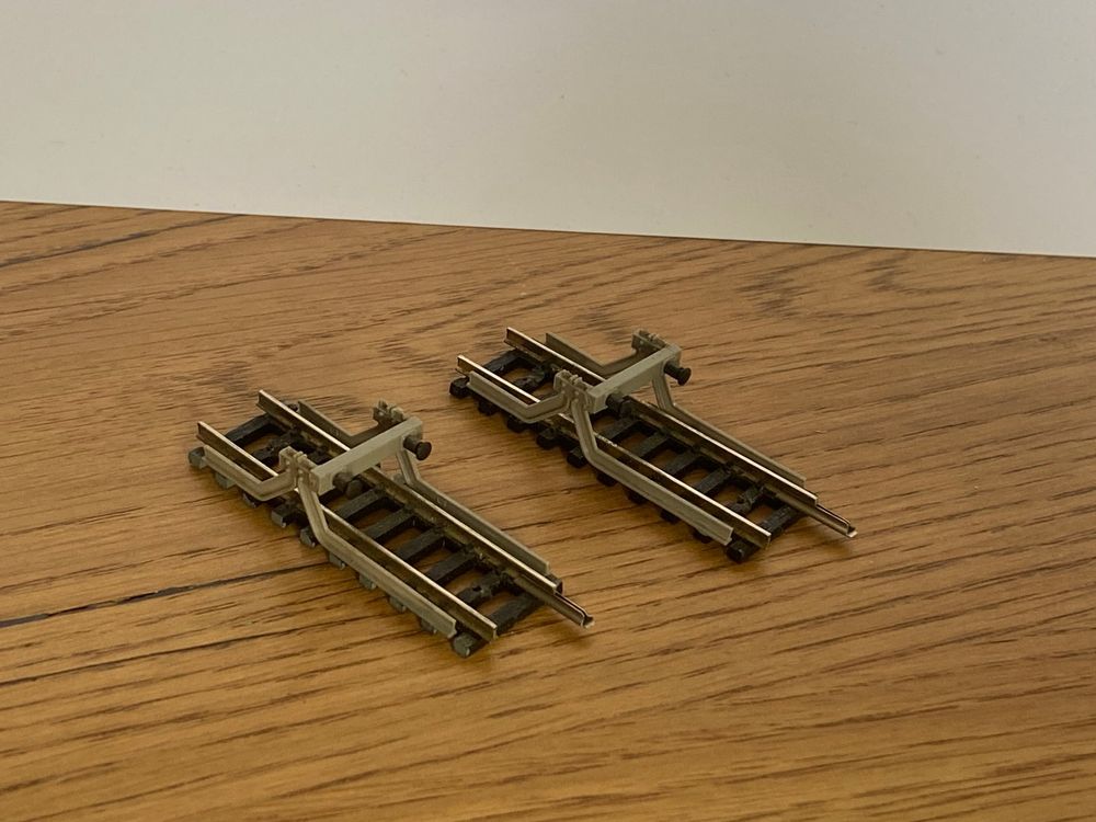 4 Stück Prellbock Spur N 1:160 Prellböcke Gleissperre Piko Roco Arnold