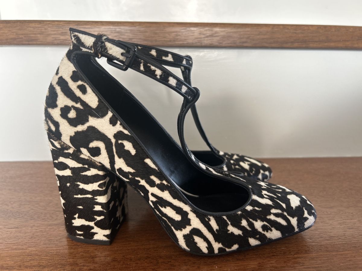Calvin Klein Scarpe da donna: Escarpins Calvin Klein léopard – Nuovo (secondo la descrizione) da St-Aubin-Sauges venduto da vildfr 4