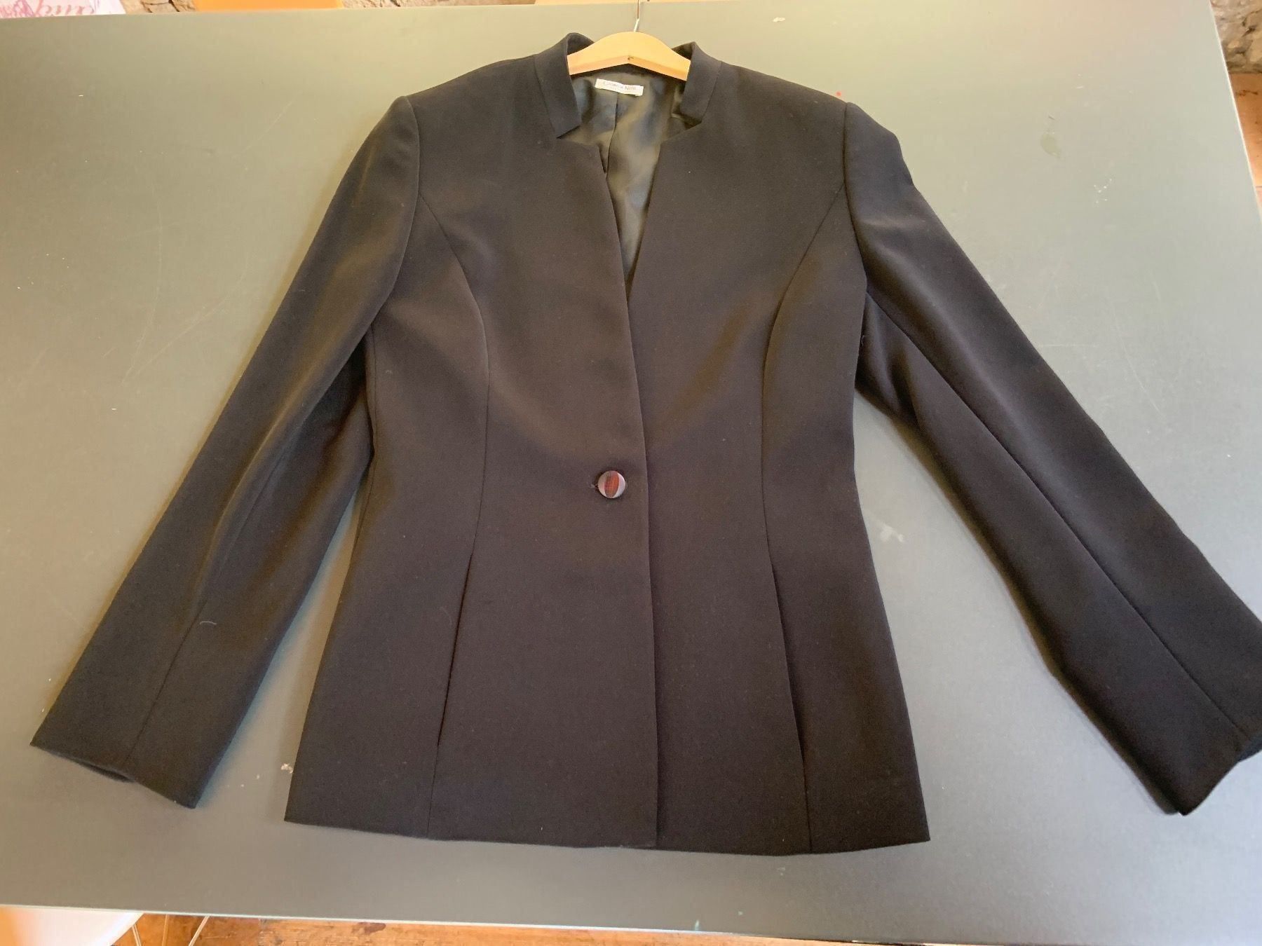 Giacche: Blazer schwarz Giorgia netti gr.40 – Usato da Dittingen venduto da Bellevista