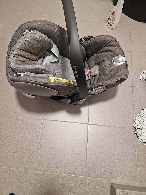 Auto-Kindersitze: Cybex – Gebraucht aus Ecublens von Daniele01