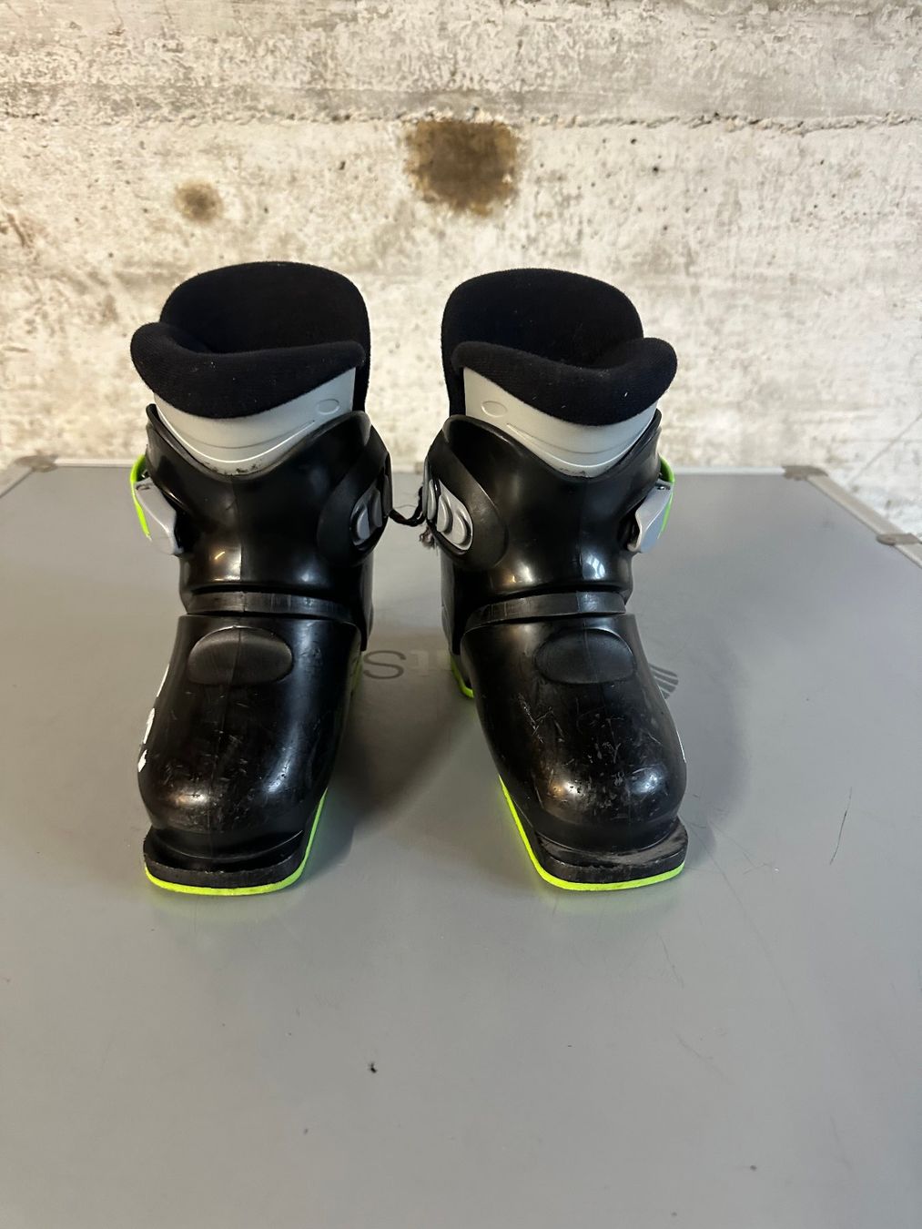 Rossignol Scarpe per ragazzi: Rossignol Skischuhe Kinder 18.5 / Gr. 29 – Usato da Emmenbrücke venduto da karkarkar 1