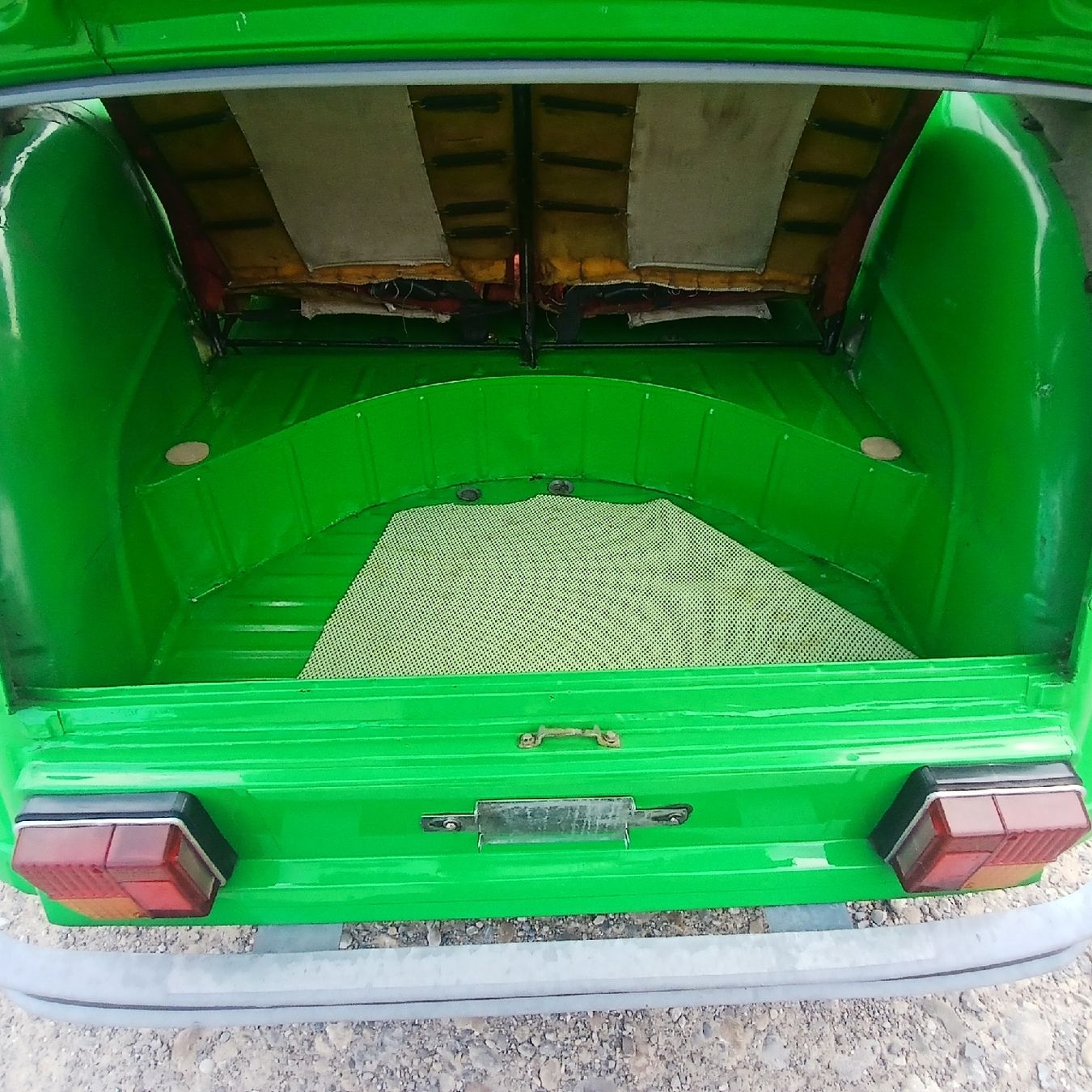 Citroën Automobili: Citroen 2CV Ente Grün – Usato da Degersheim venduto da ReiflerAutokosmetik 6
