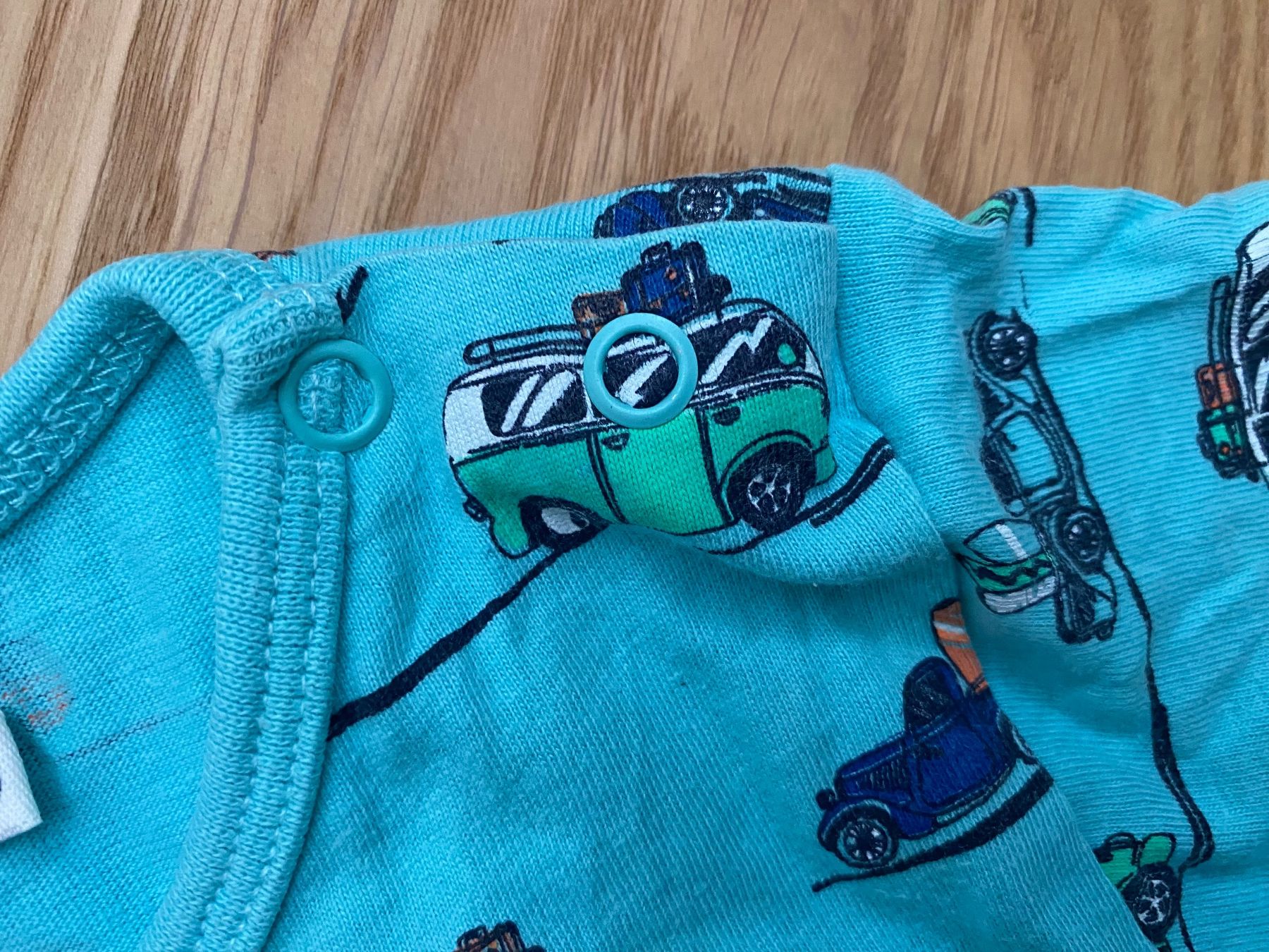 Camicie, T-shirt & Polo: T-Shirt Pebble Stone Grösse 80 – Usato da Einsiedeln venduto da PaedeK84 3