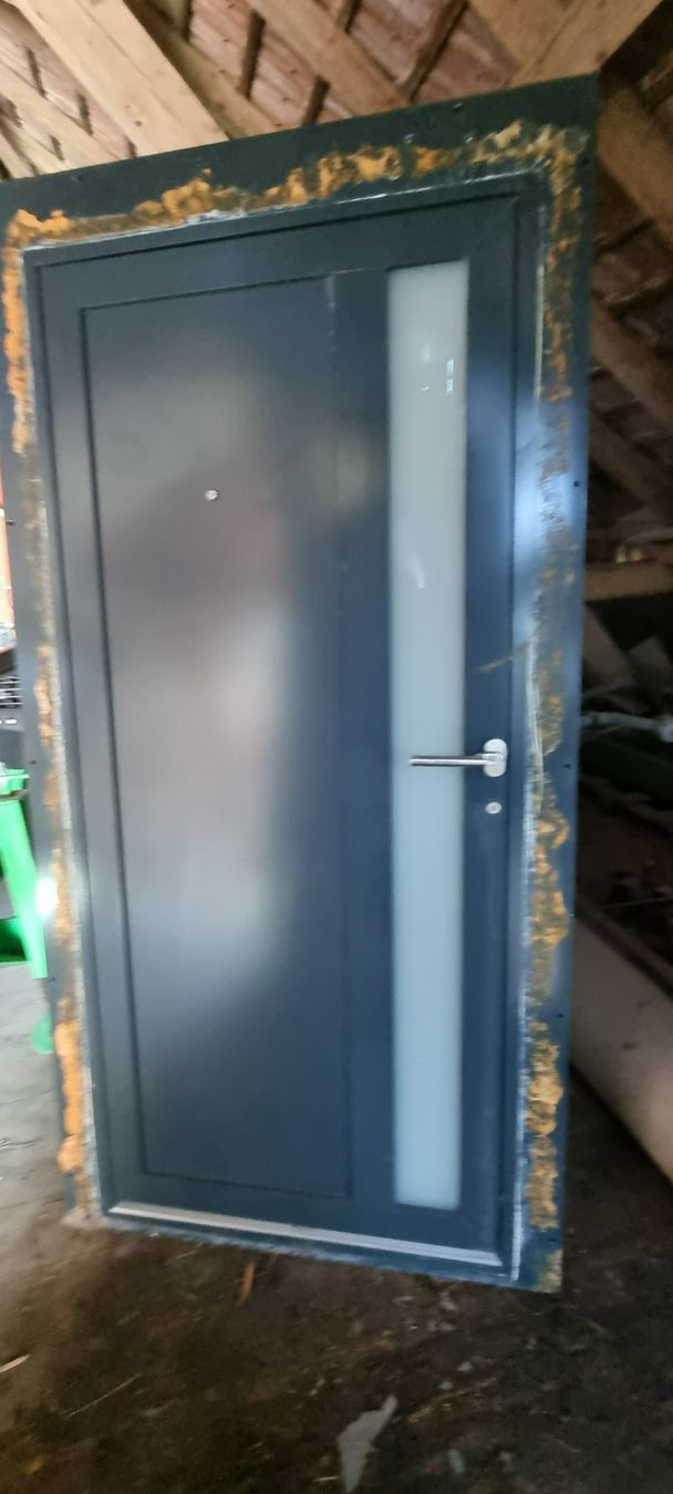 Porte: Moderne Eingangstüre mit Glaselement – Anthrazit – Usato da Gossau SG venduto da juergDaenzer 4