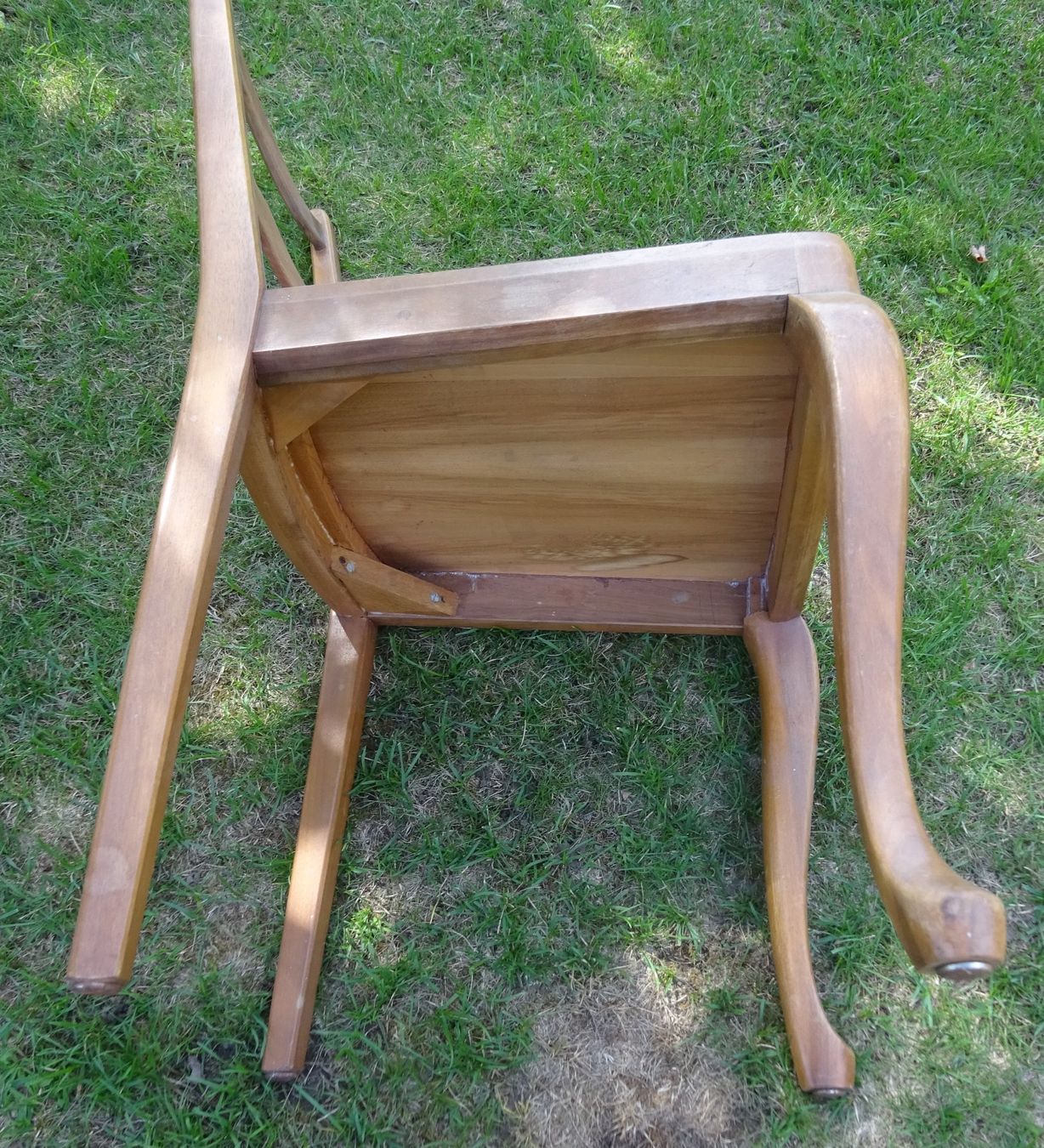 Stühle: 2 Zimmer Stühle Holz – Gebraucht aus Utzenstorf von BUtter81 2