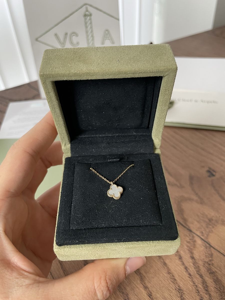Van Cleef Catenine: Van Cleef and Arpels sweet alhambra – Usato da Lausanne venduto da fashionistagirlie 4