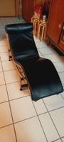 Chaise Longue Le Corbusier en cuir noir, super confortable !