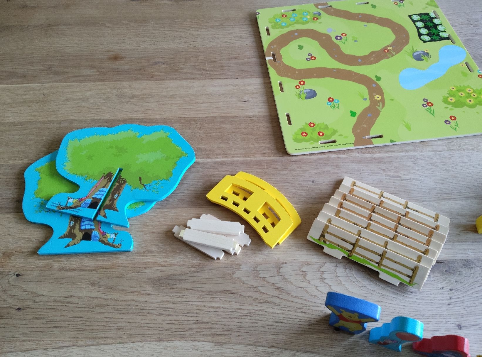 Disney Giocattoli: Winnie Puuh - "Geburtstag"-HolzSet zum Spielen oder als Dek – Usato da Zofingen venduto da Justice79 5