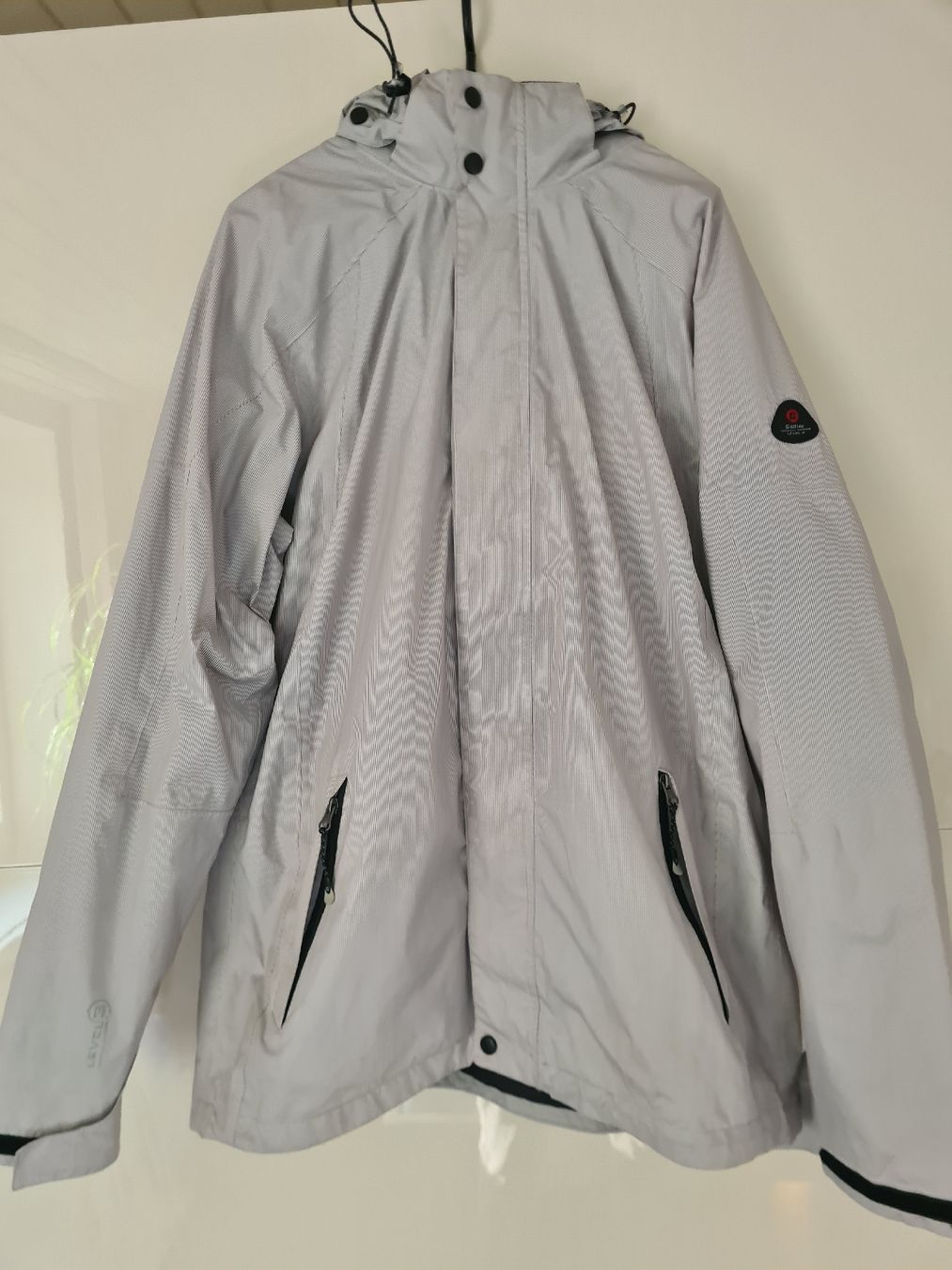 Killtec Giacche: Killtec Outdoor Jacke Level 3, grau, Top Zustand! – Usato da St. Gallen venduto da charly92