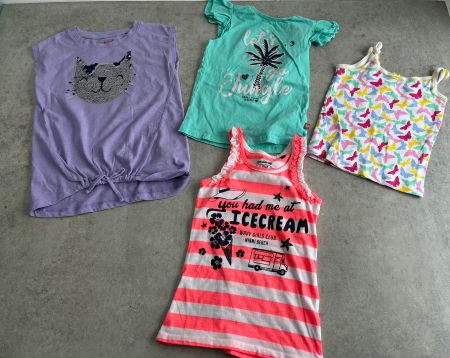4 Shirts ca. Gr. 110/116