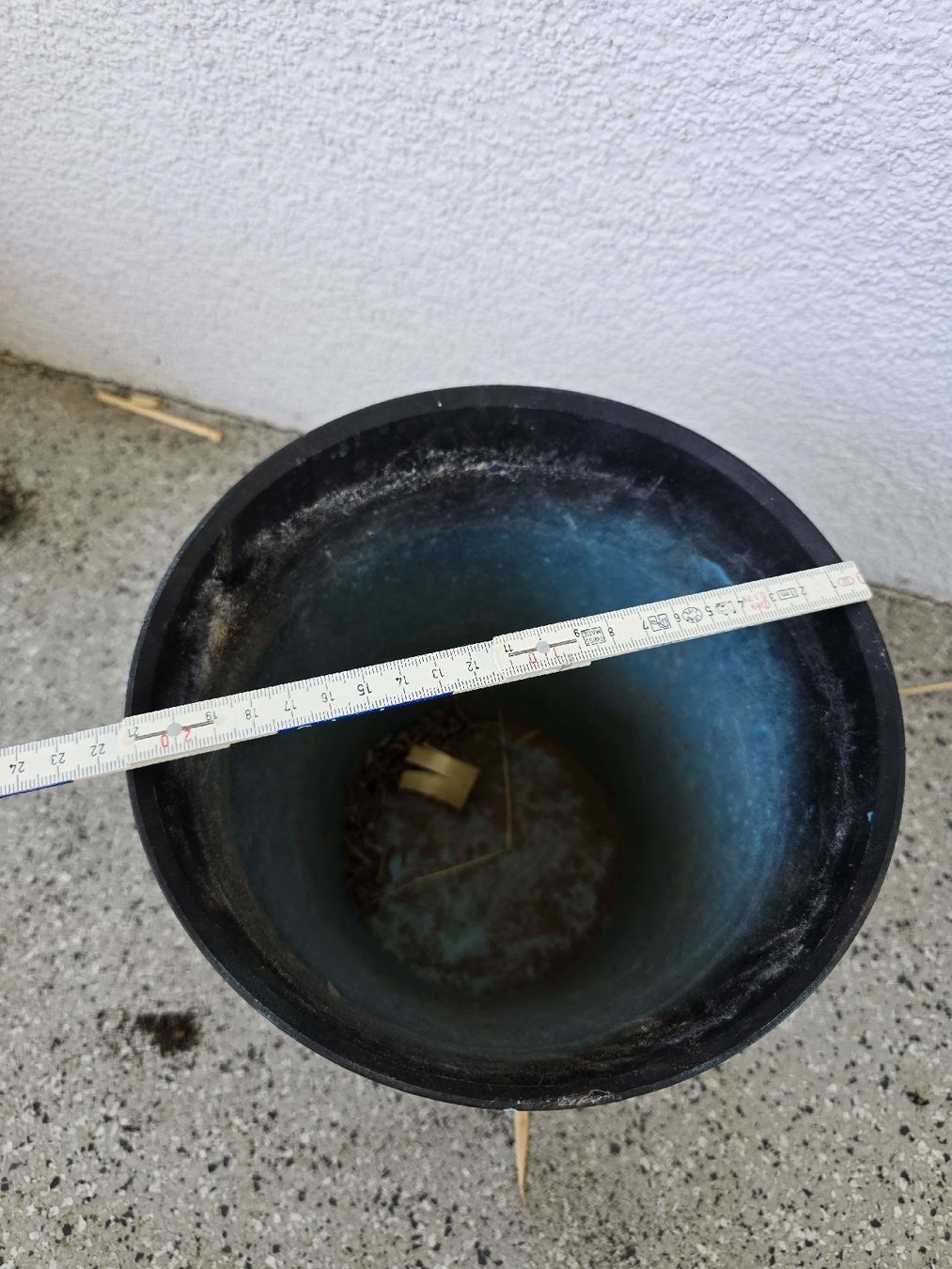Vasi per fiori: Schwarzer Übertopf / Vase – Usato da Rickenbach b. Wil venduto da Kth_v8 3