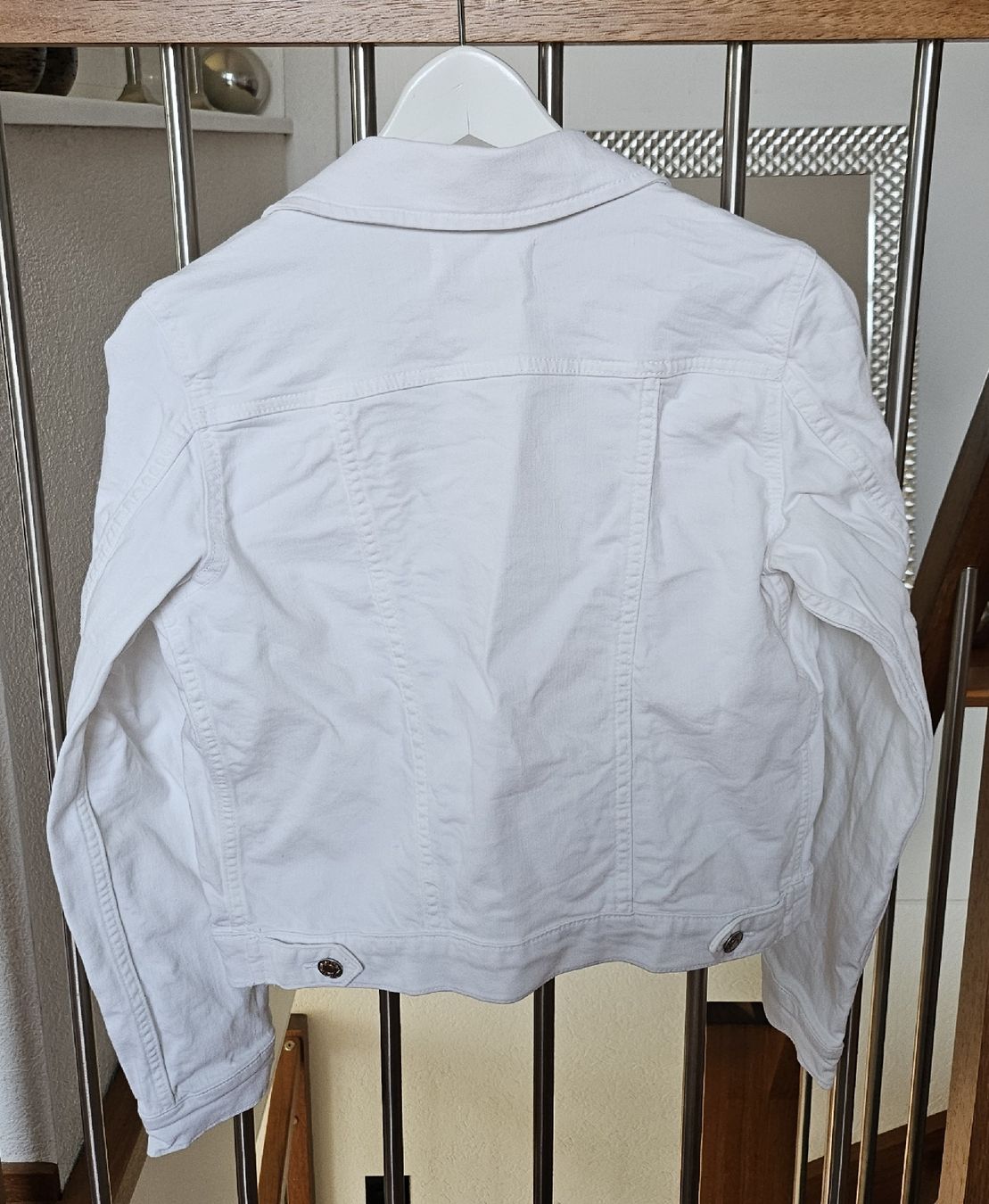 Mango Giacche & Cappotti: Weisse Jeansjacke Mango Grösse XS 34 – Usato da Altendorf venduto da Goldi1 1