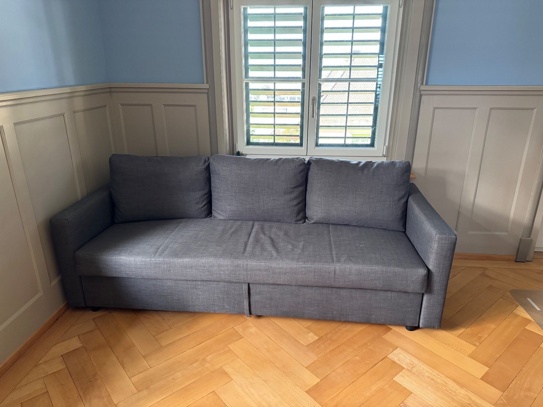Ikea Sofas: IKEA FRIHETEN 3er-Bettsofa dunkelgrau – Gebraucht aus Schwyz von dgxspark