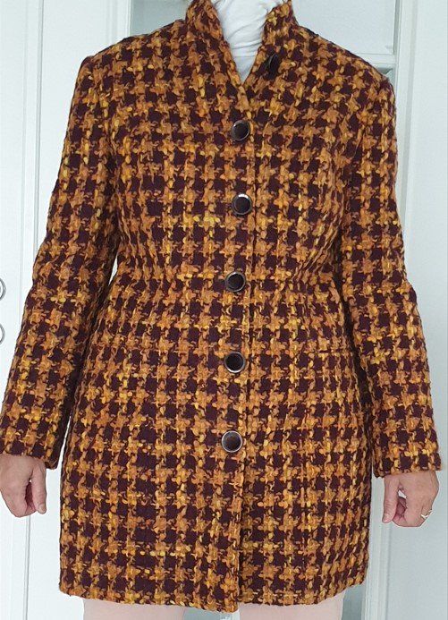 Cappotti: Mantel Wolle Tweed NEU Gr 40 – Nuovo e nell'imballaggio originale da Wettswil venduto da the_jr6l