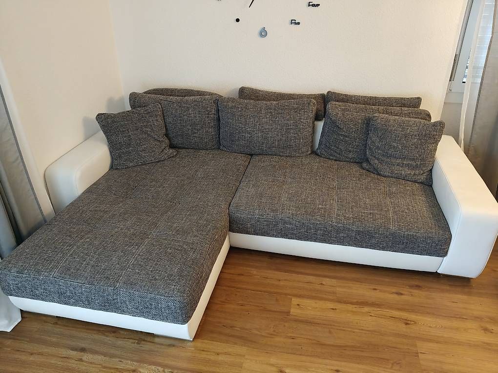 Sofas: Bett/Ecksofa – D'occasion à Thun par Offerte_Filippo