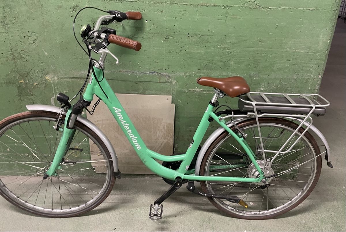 Vélos: Amstrdam Damen Elektrovelo – D'occasion à Birsfelden par Sahid06