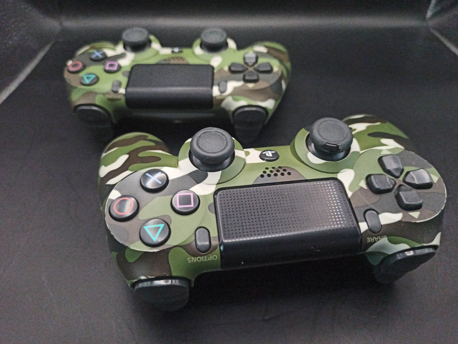 Controller: 2 x Original Controller Sony PS4 Wireless DualShock 4 CAMO – Usato da Oberweningen venduto da mar_87mx 4
