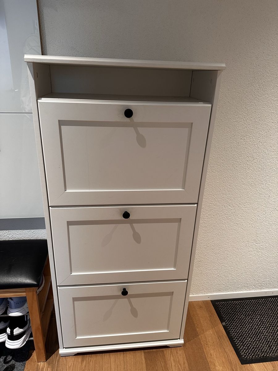 Ikea Guardaroba: Schuhregal guter Zustand schmal – Usato da Wallisellen venduto da Smarre 1