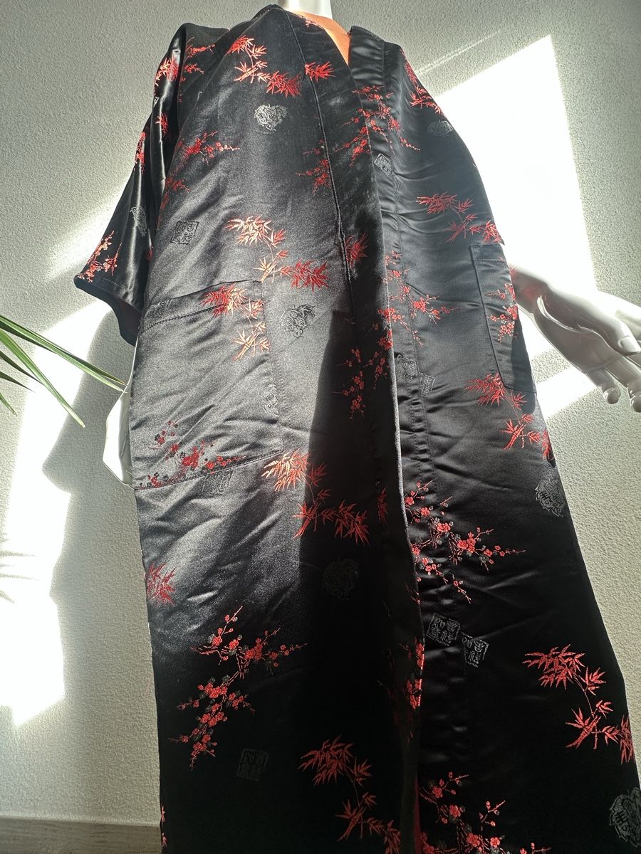 Kimono: Oriental Kimono, Black & Red, One Size – Usato da Vevey venduto da ledidream 4