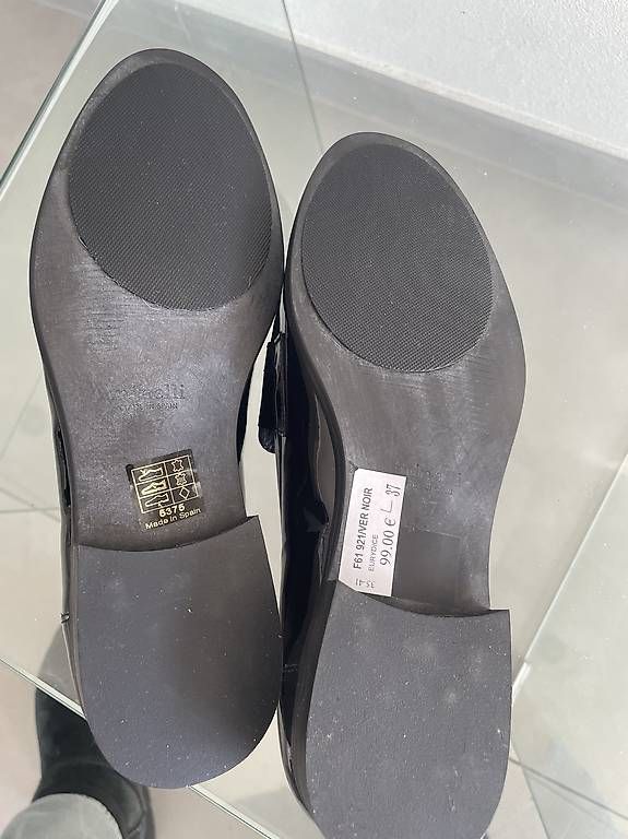 Scarpe da donna: Mocassins vernis Minelli 37 – Usato da Noville venduto da jga_9lk5 2